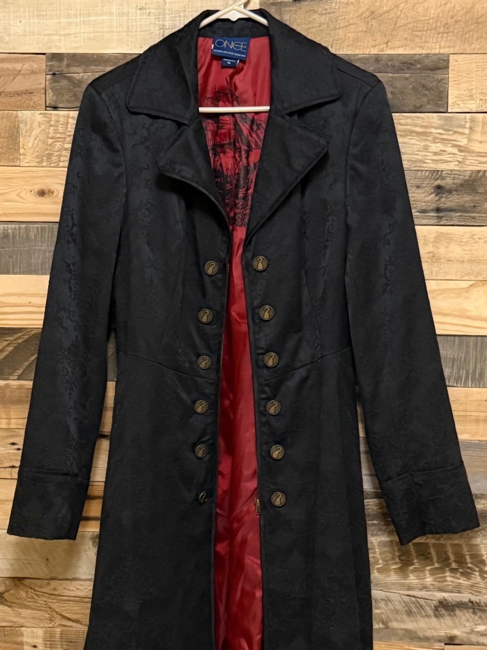 HOT TOPIC ONCE UPON A TIME CAPTIAN HOOK COAT SIZE XL